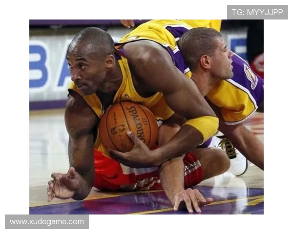 2009年湖人对阵火箭经典对决回顾及精彩瞬间分析