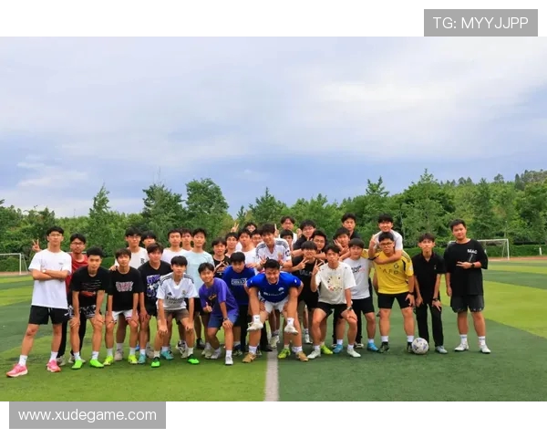 冈萨与磐田喜悦的激烈对决展现足球魅力与团队精神